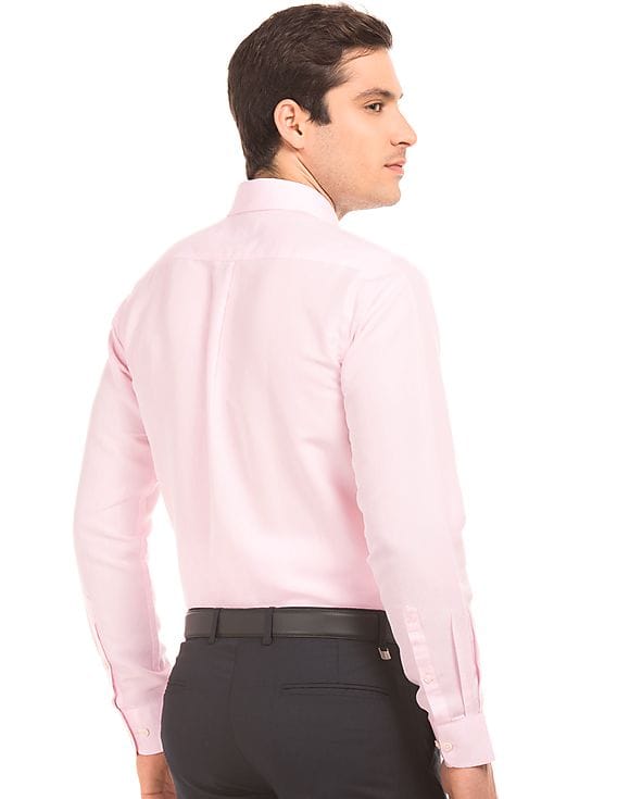arrow wrinkle free dress shirts Men's Arrow Athletic-Fit Solid Wrinkle-Free Spread-Collar Dress Shirt