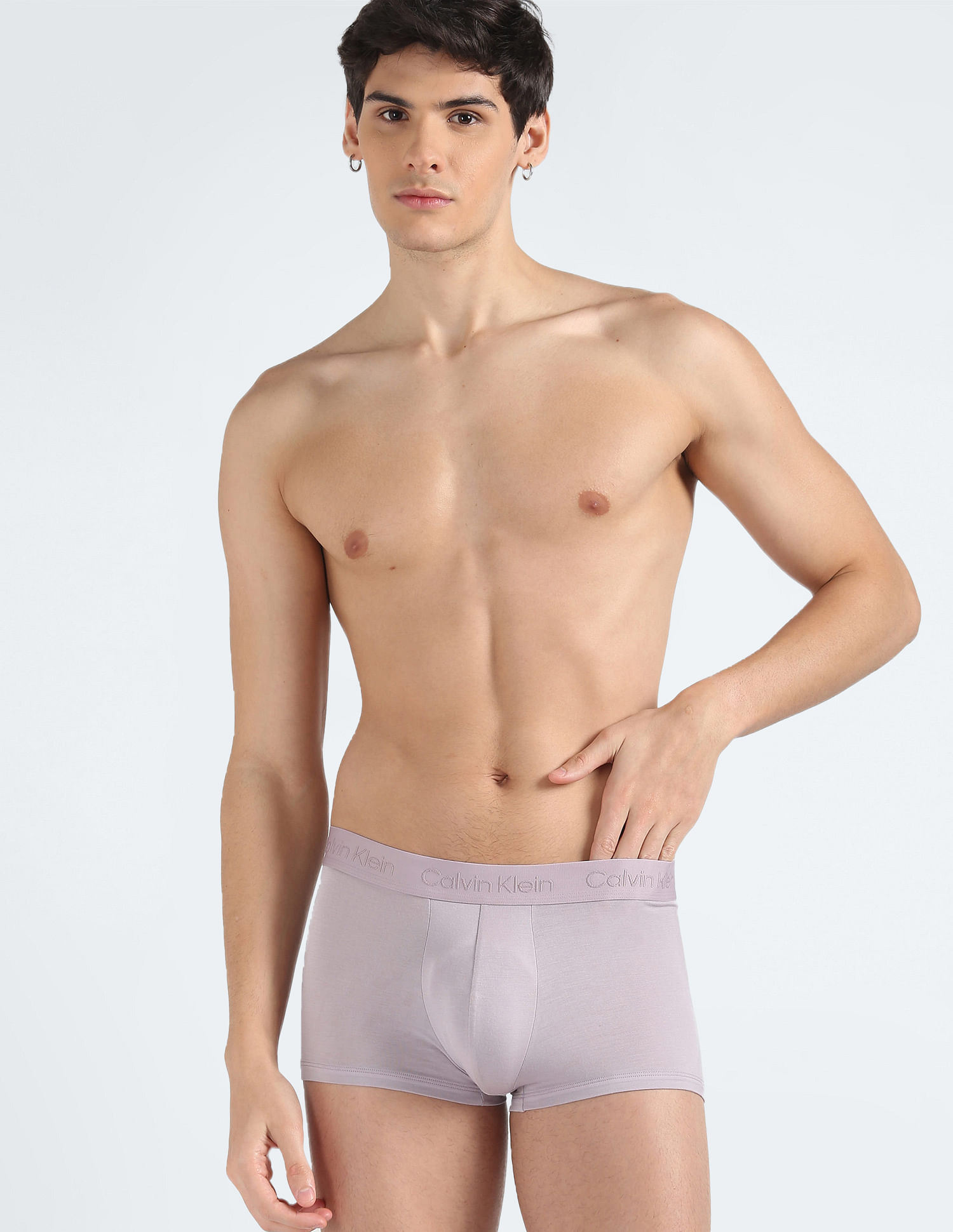 Buy Calvin Klein Underwear Men Navy Elasticized Waistband Solid Trunks -  NNNOW.com