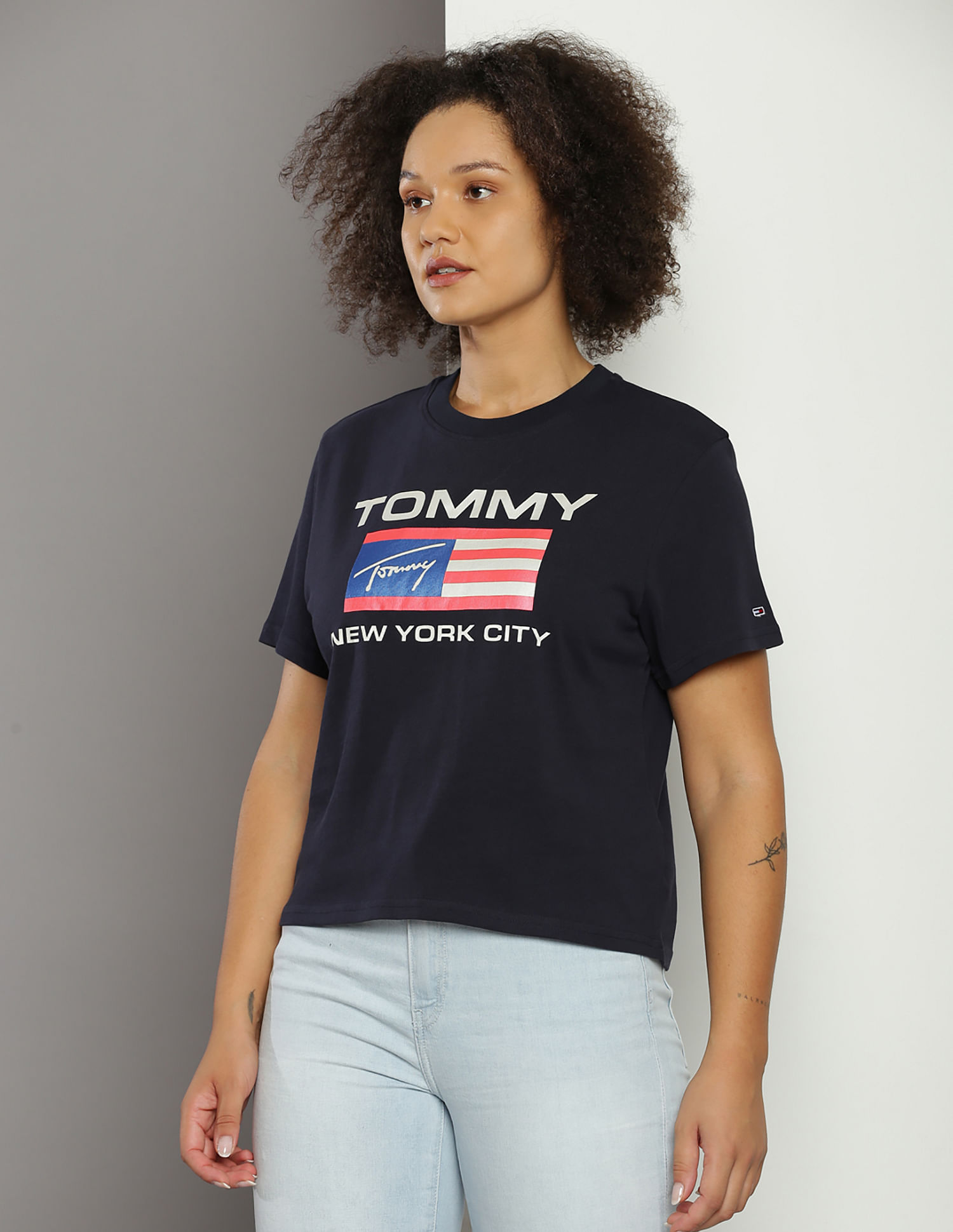 Tommy Hilfiger Classic Modern Prep Flag T-Shirt