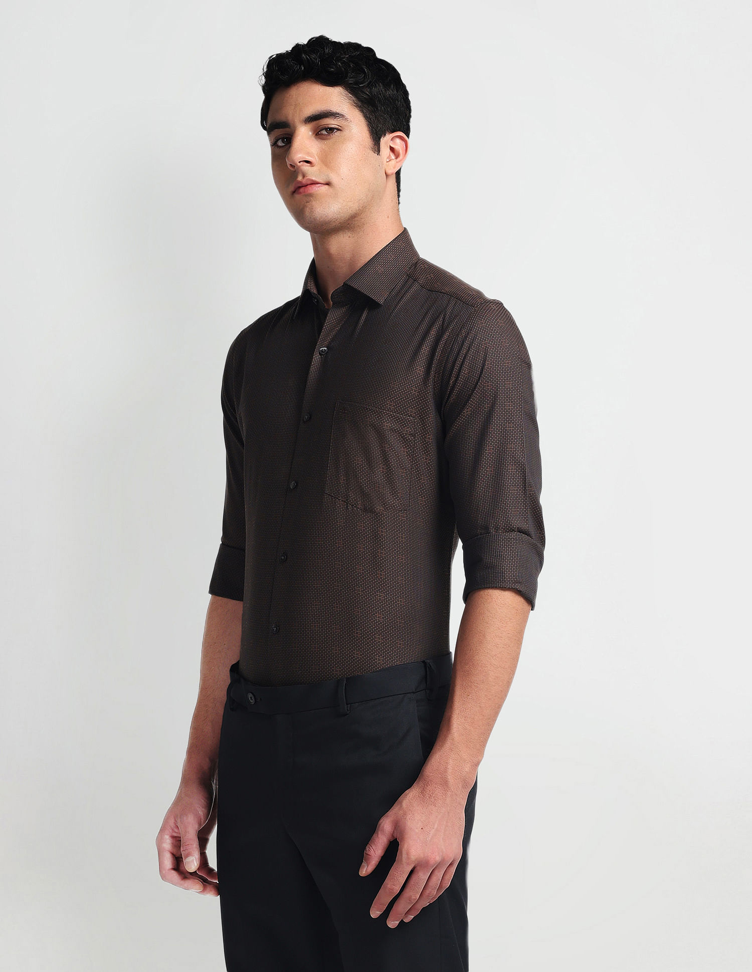 Arrow Geometric Pattern Manhattan Slim Fit Shirt