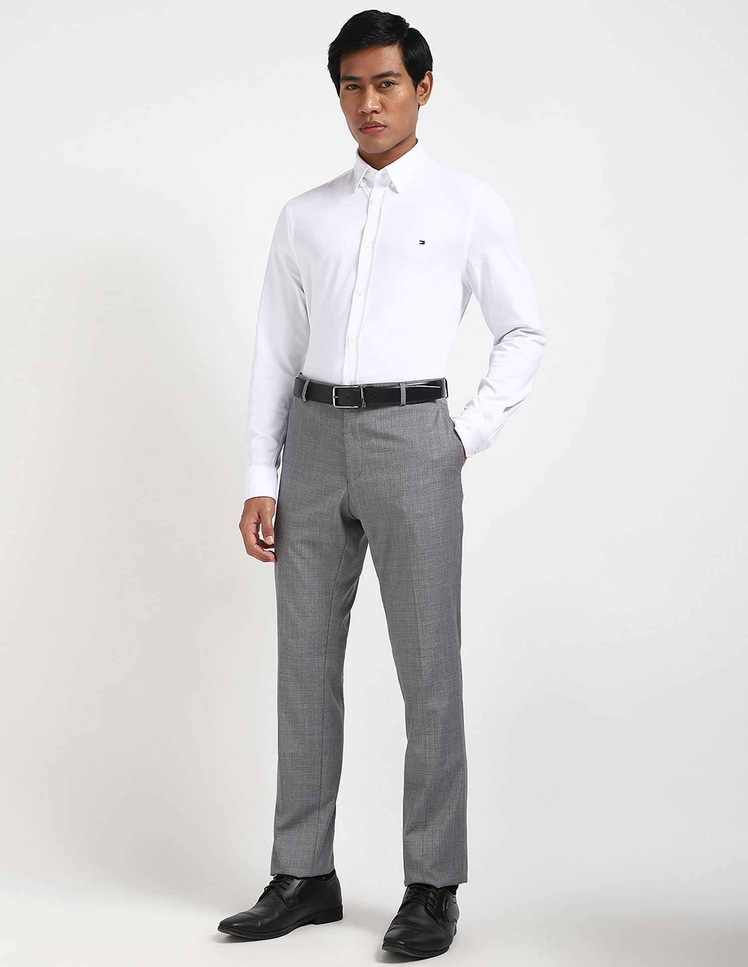 Tommy Hilfiger Regular-Fit Solid Mid-Rise Trouser