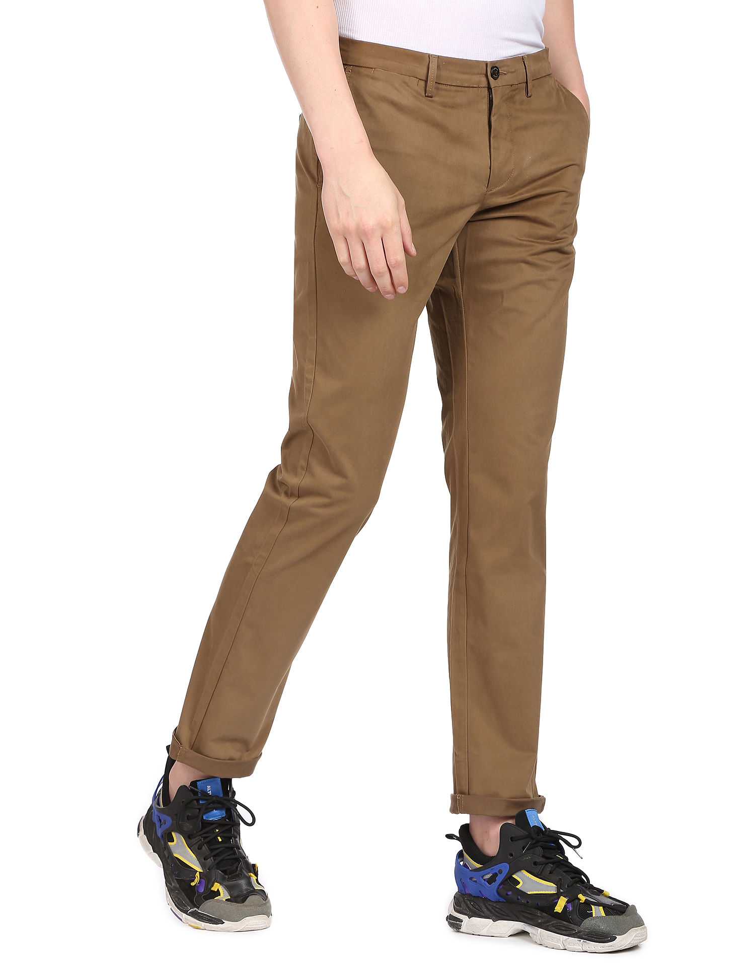 HIGHLANDER Slim Fit Men Brown Trousers - Buy DARK KHAKI HIGHLANDER Slim Fit  Men Brown Trousers Online at Best Prices in India | Flipkart.com