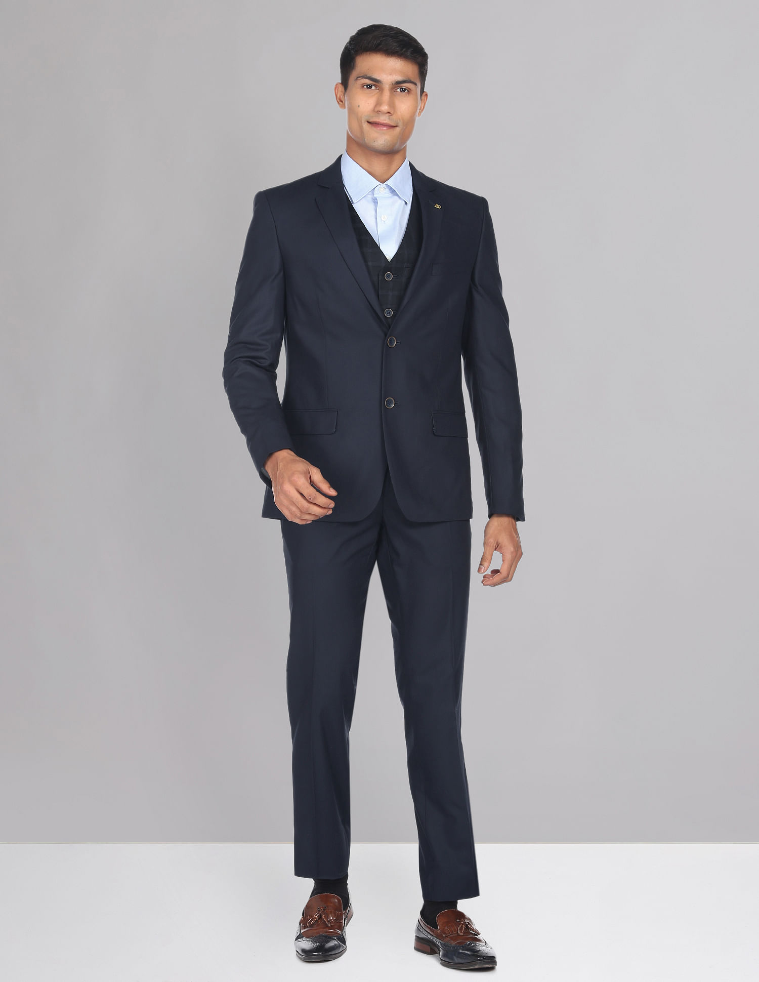 AD by Arvind Tailored Regular Fit Solid Twill Three Piece Suit