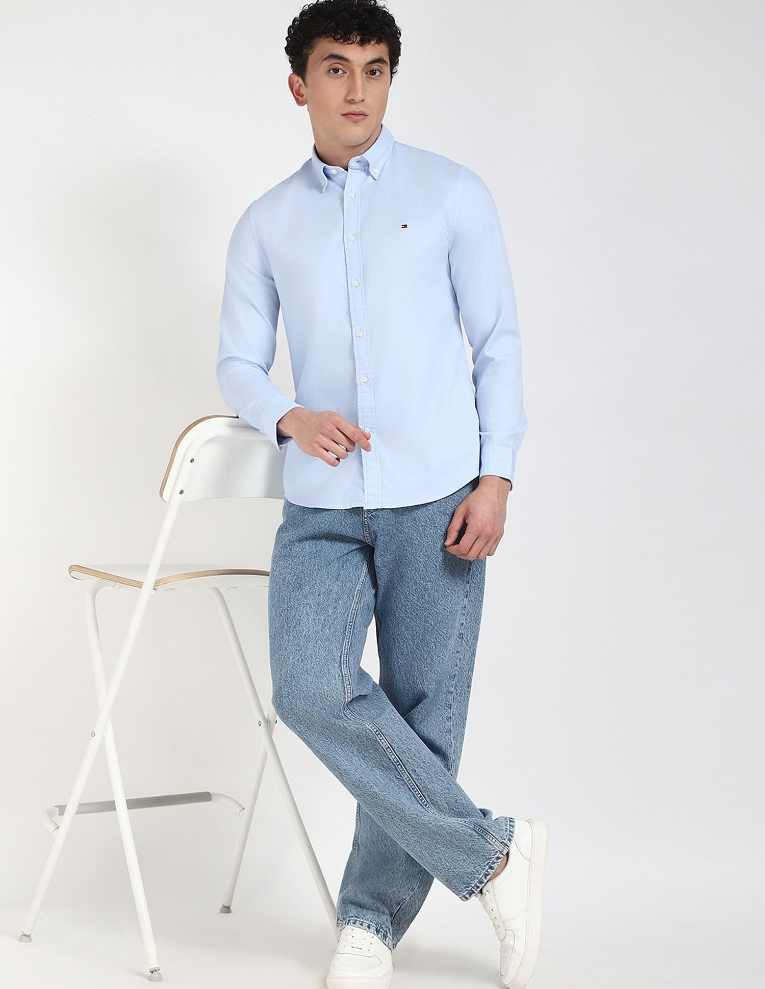 Tommy Hilfiger Solid Slim-Fit Dobby Woven Shirt