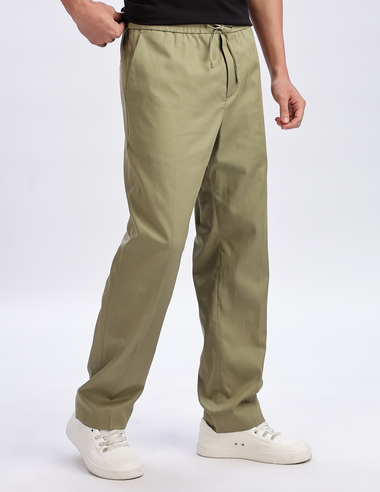 Calvin Klein Jeans Relaxed-Fit Solid Mid Rise Trousers