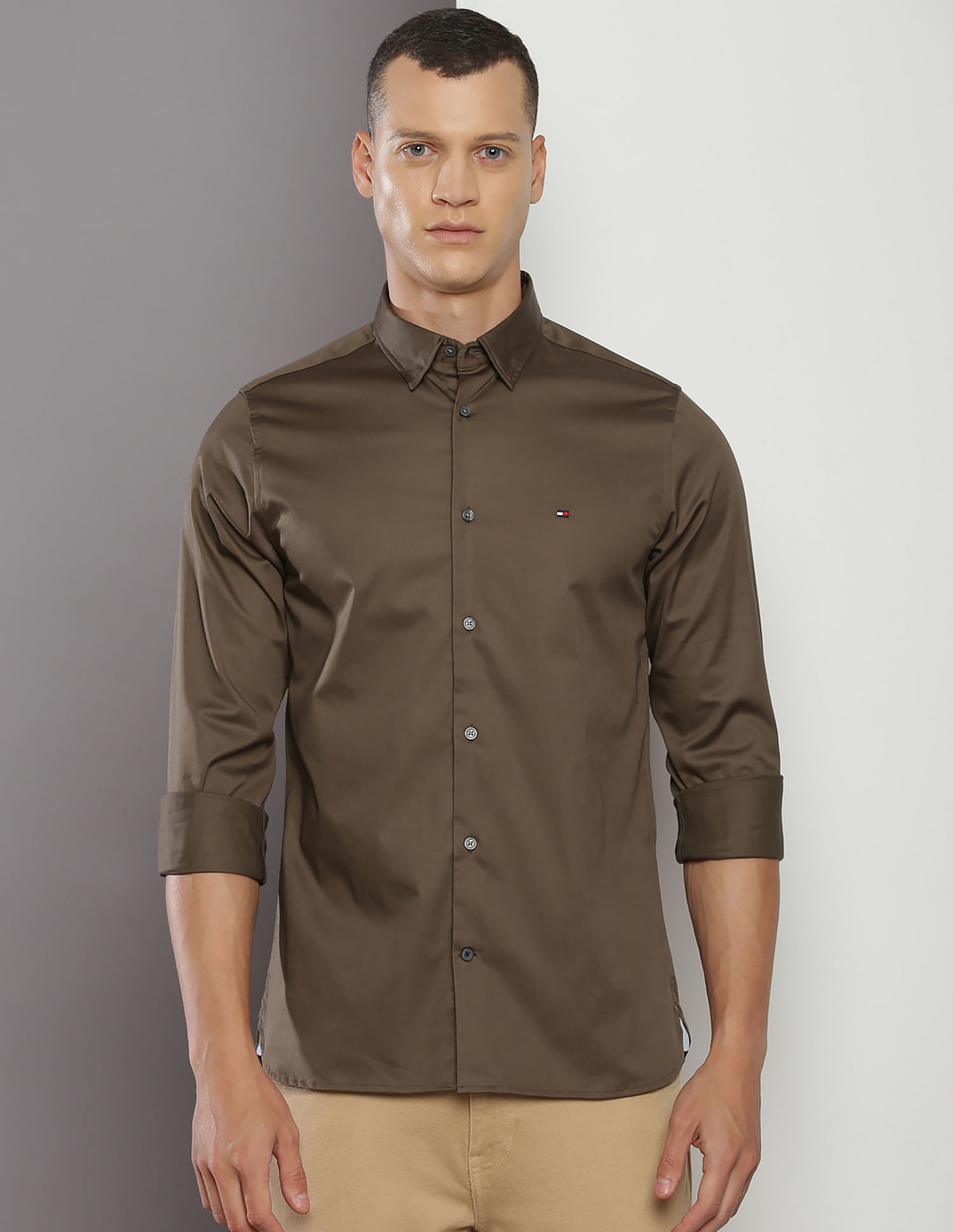 Tommy Hilfiger Slim Fit Sateen Solid Shirt