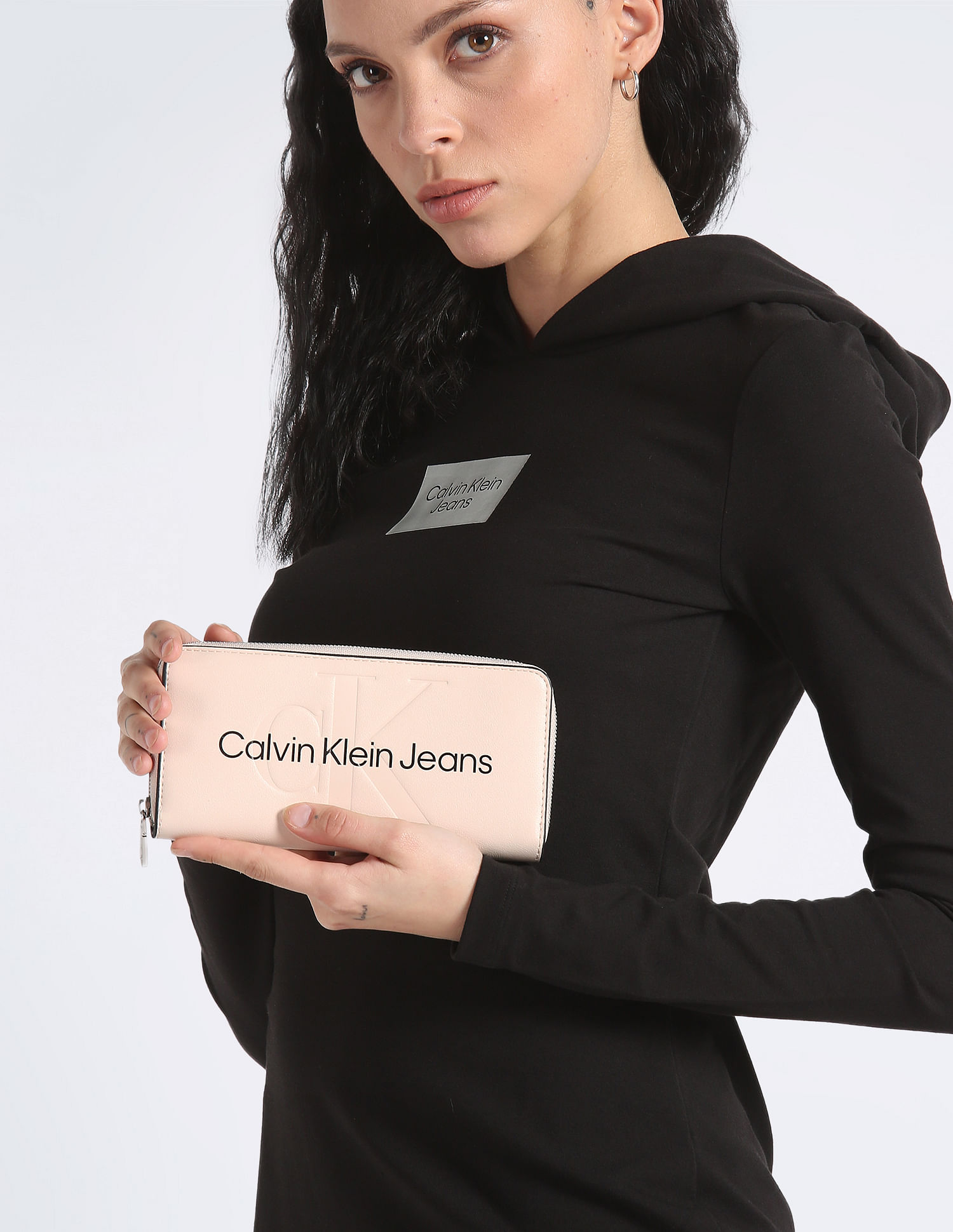 Calvin Klein Women`s Sculpted Thong : : Clothing, Shoes &  Accessories