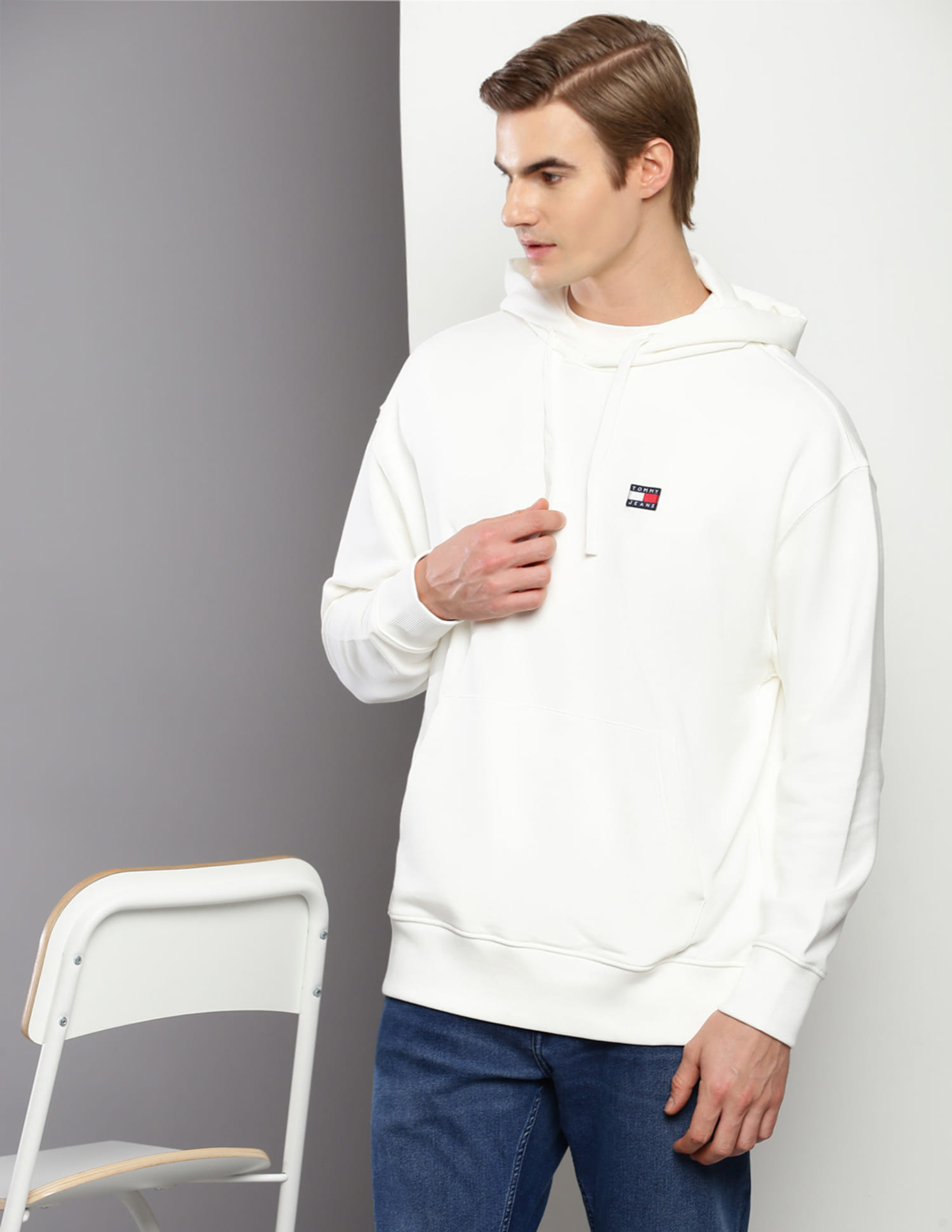 Buy Tommy Hilfiger Relaxed Fit Small Badge Sweatshirt - NNNOW.com