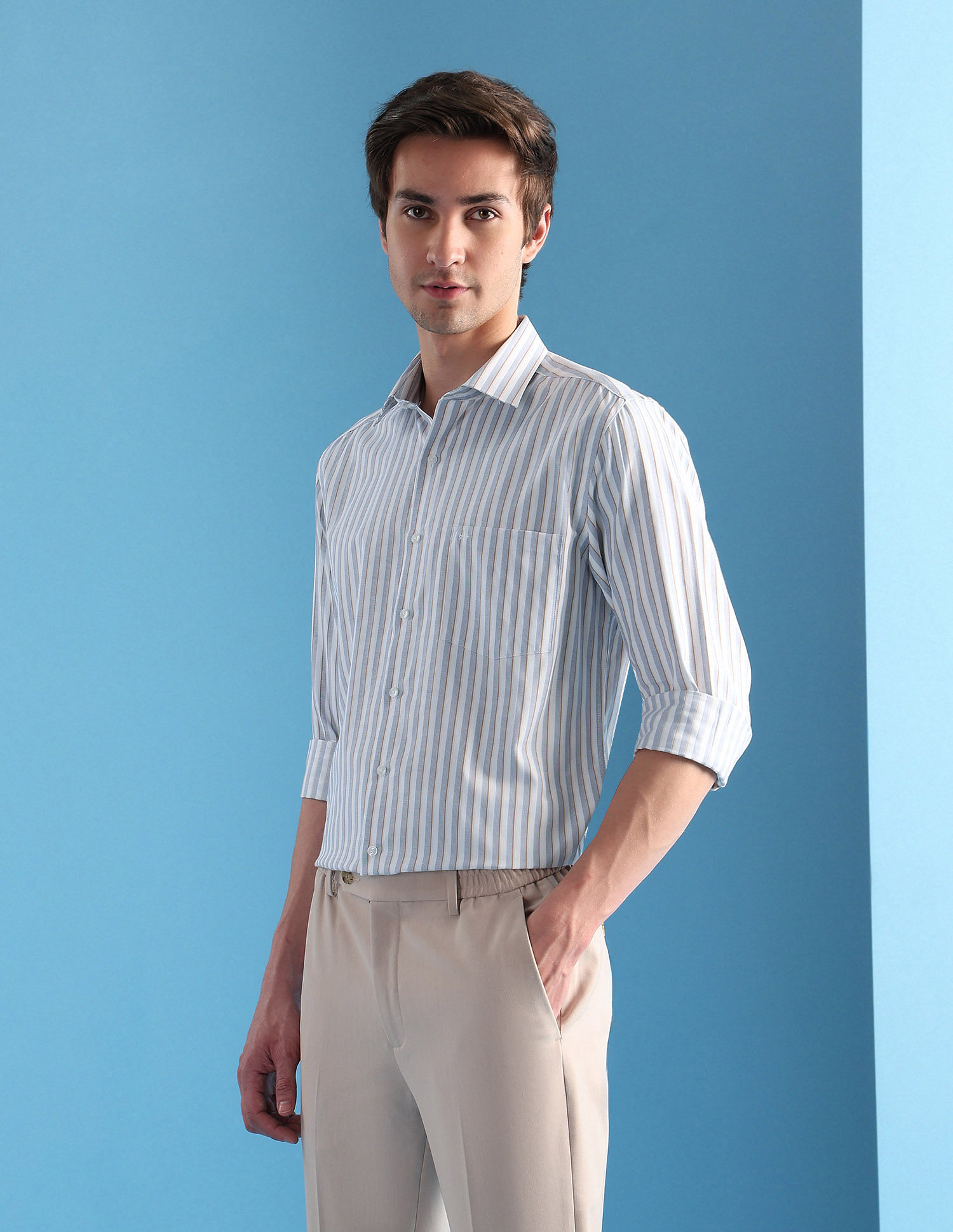 Arrow Vertical Striped Manhattan Slim Fit Velocity Shirt