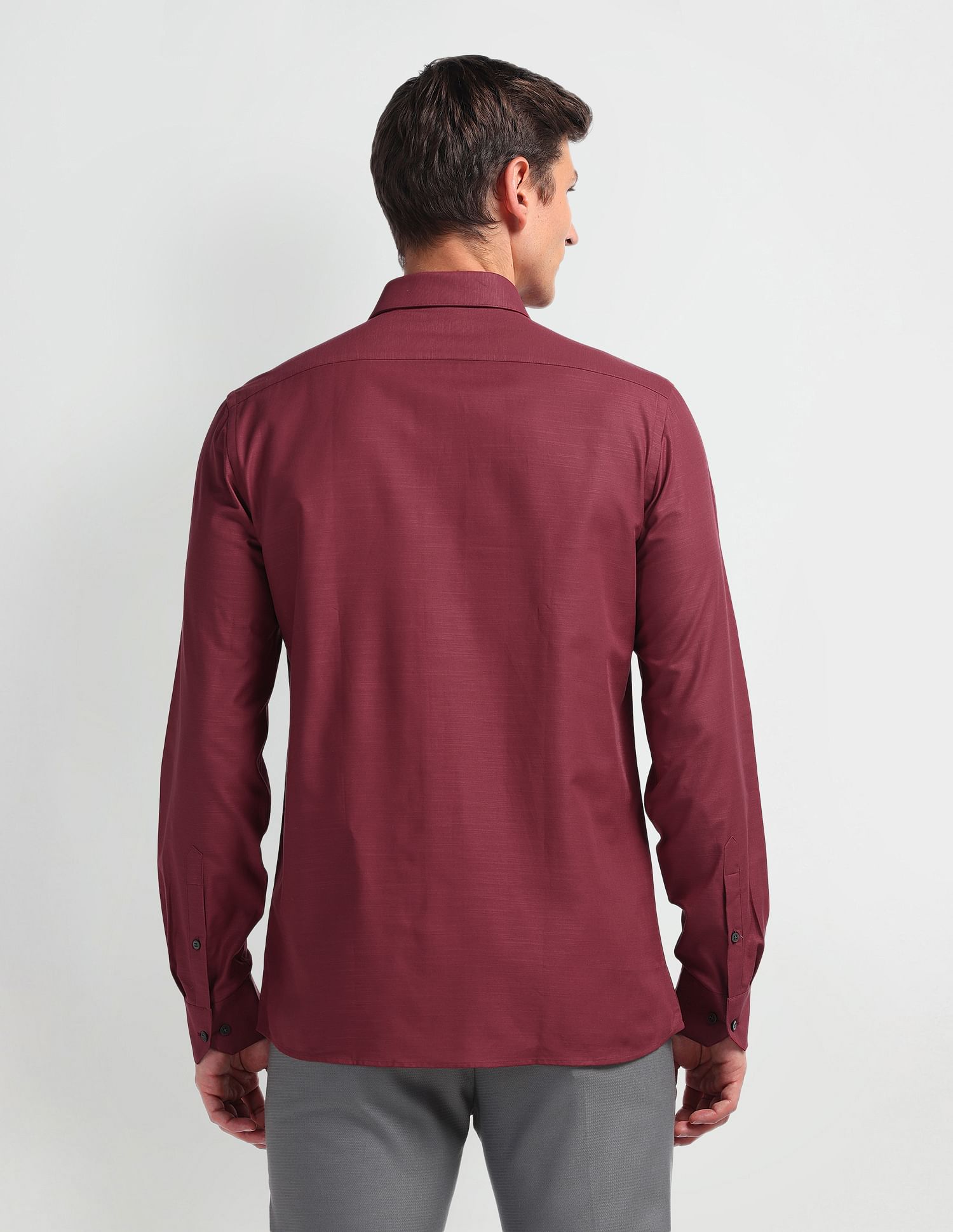 Arrow Solid Slim Fit Shirt
