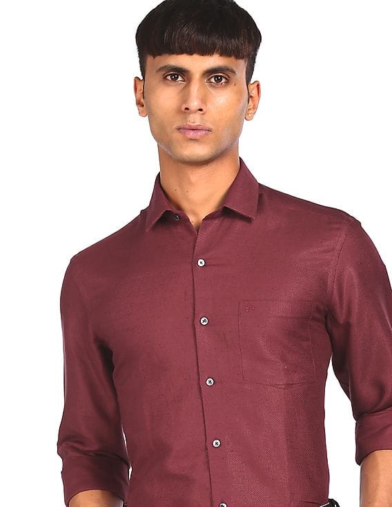 Buy Arrow Men Burgundy Spread Collar 