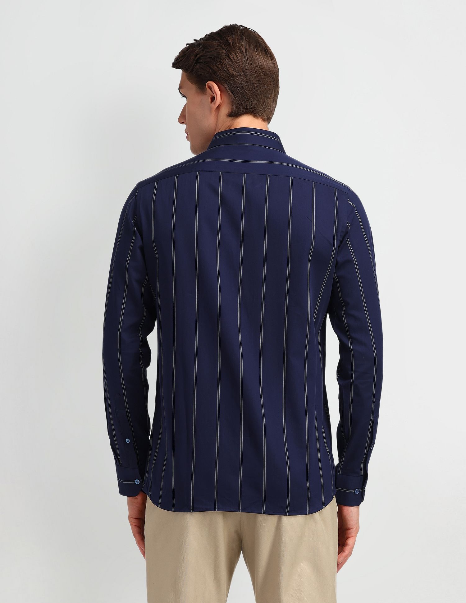 Arrow Manhattan Slim Fit Vertical Striped Shirt