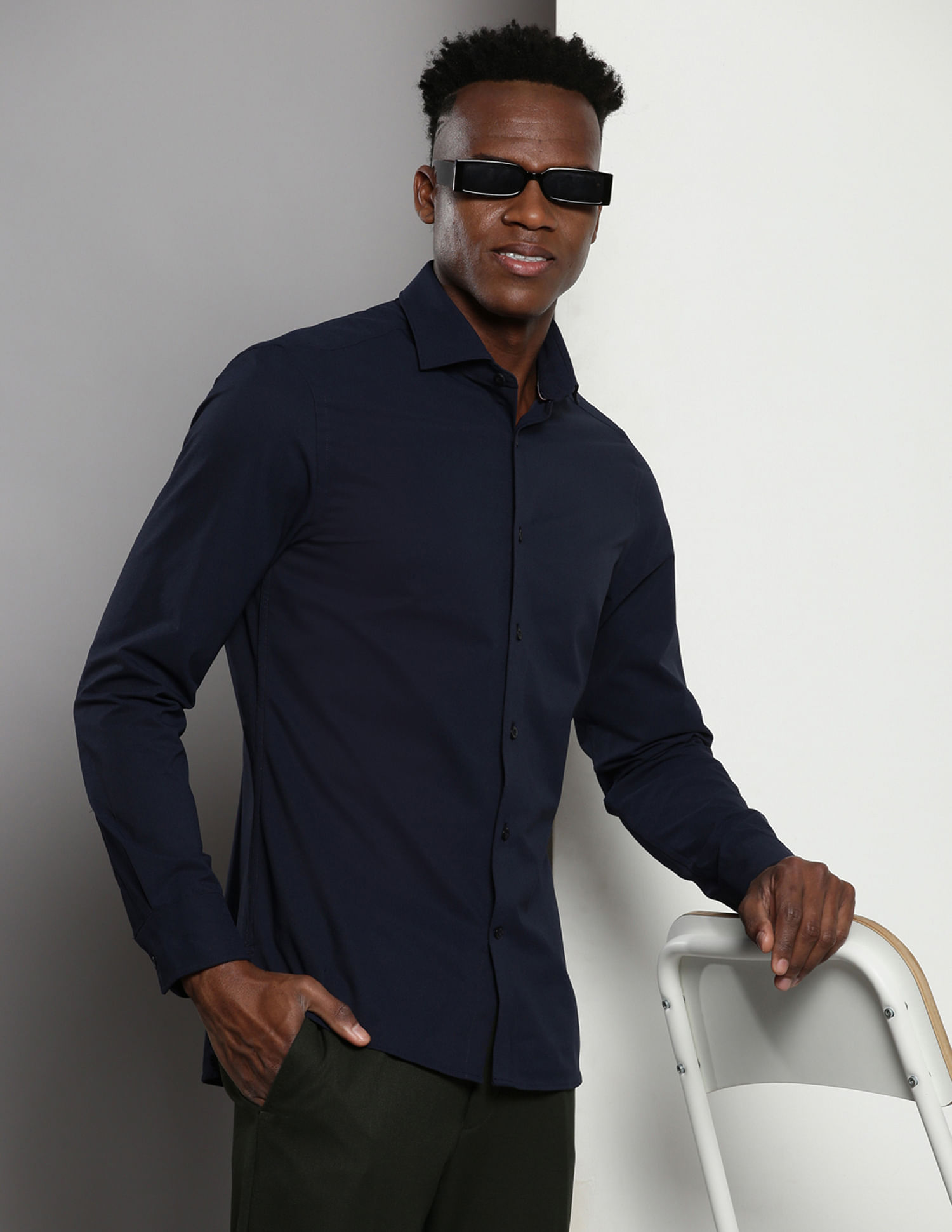 Tommy Hilfiger Solid Spread Collar Shirt