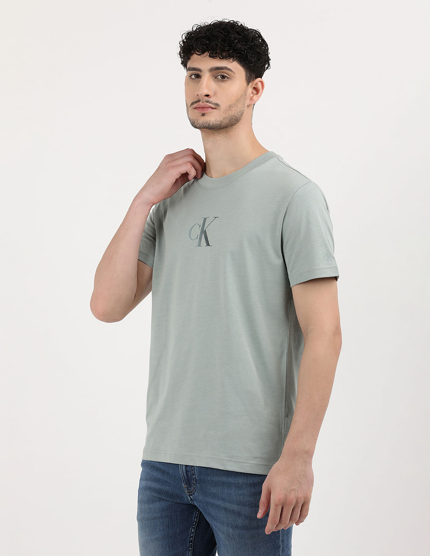 Calvin Klein Regular Fit  Soild T-shirt