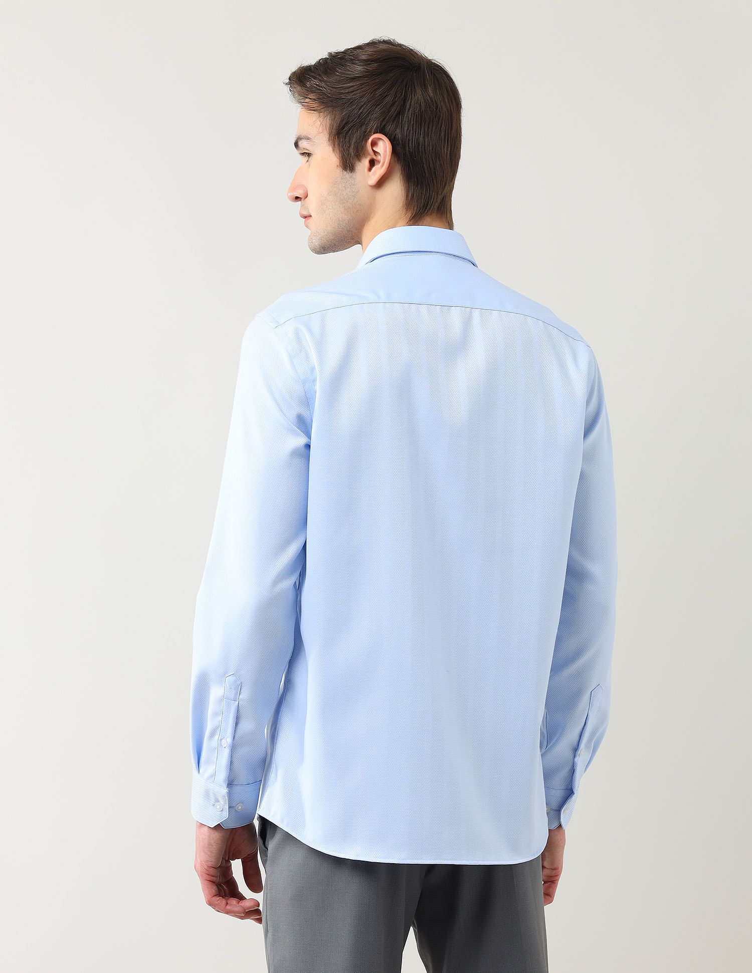 Arrow Manhattan Slim Fit Textured Autopress Shirt