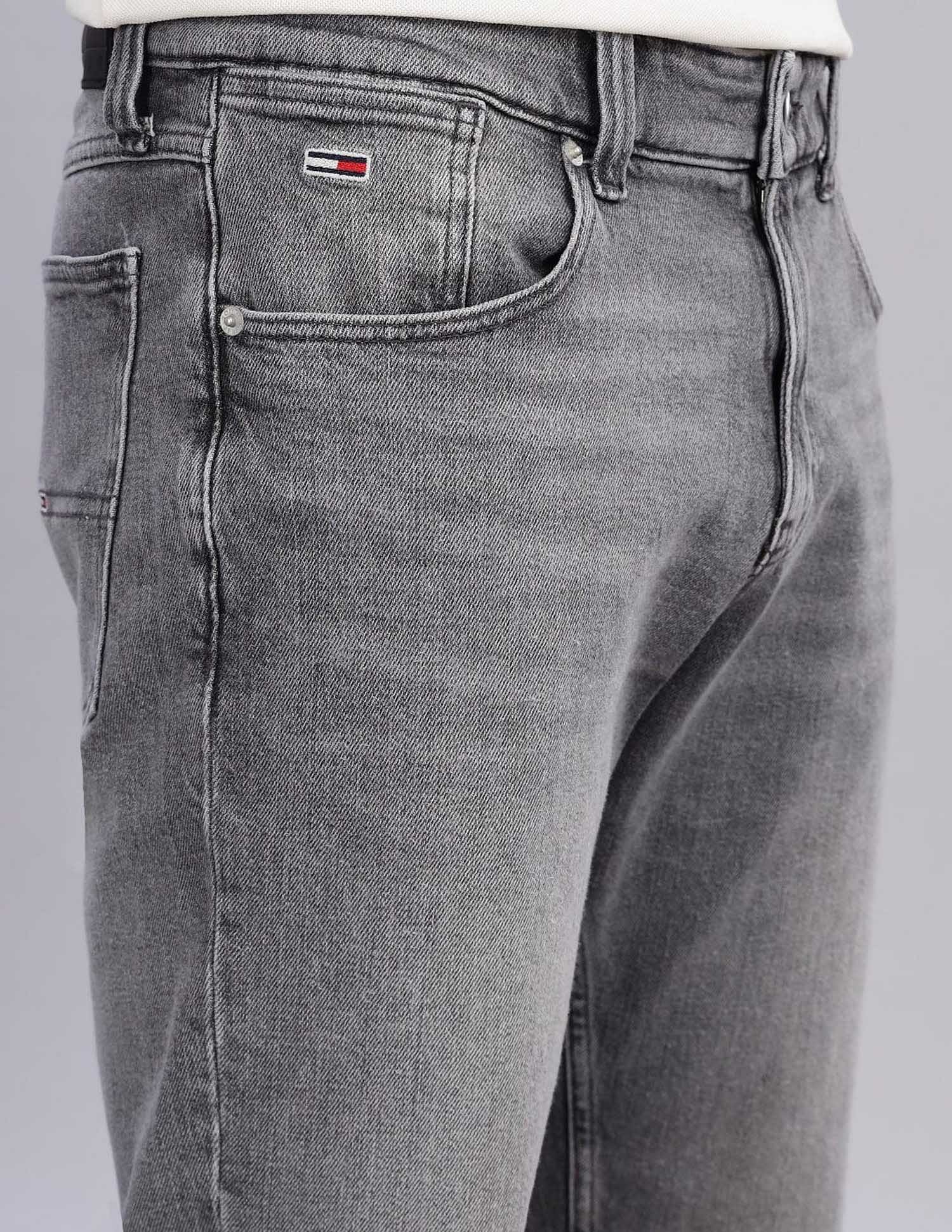 Tommy Hilfiger Regular Fit Solid Mid Rise Shorts