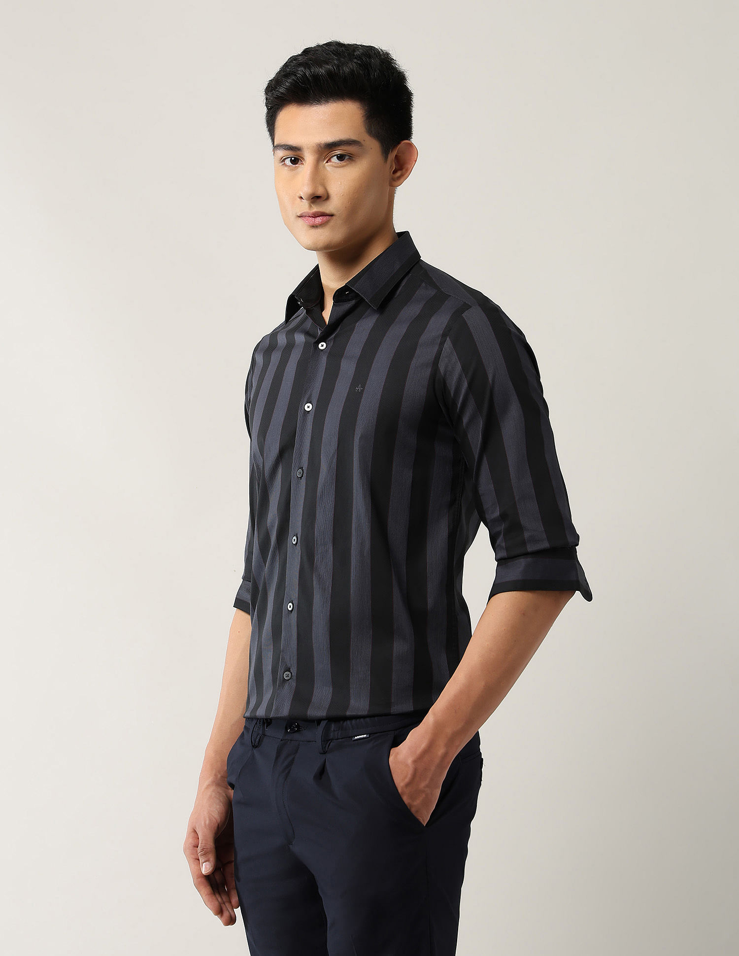 Arrow Newyork Vertical Striped Manhattan Slim Fit Shirt