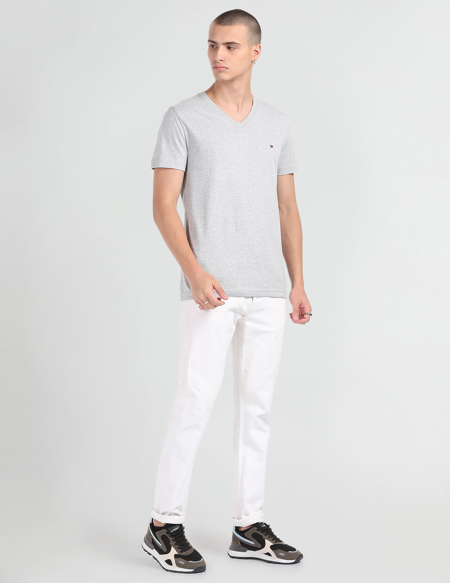 Tommy Hilfiger Pure Cotton Essential Logo V-Neck T-Shirt