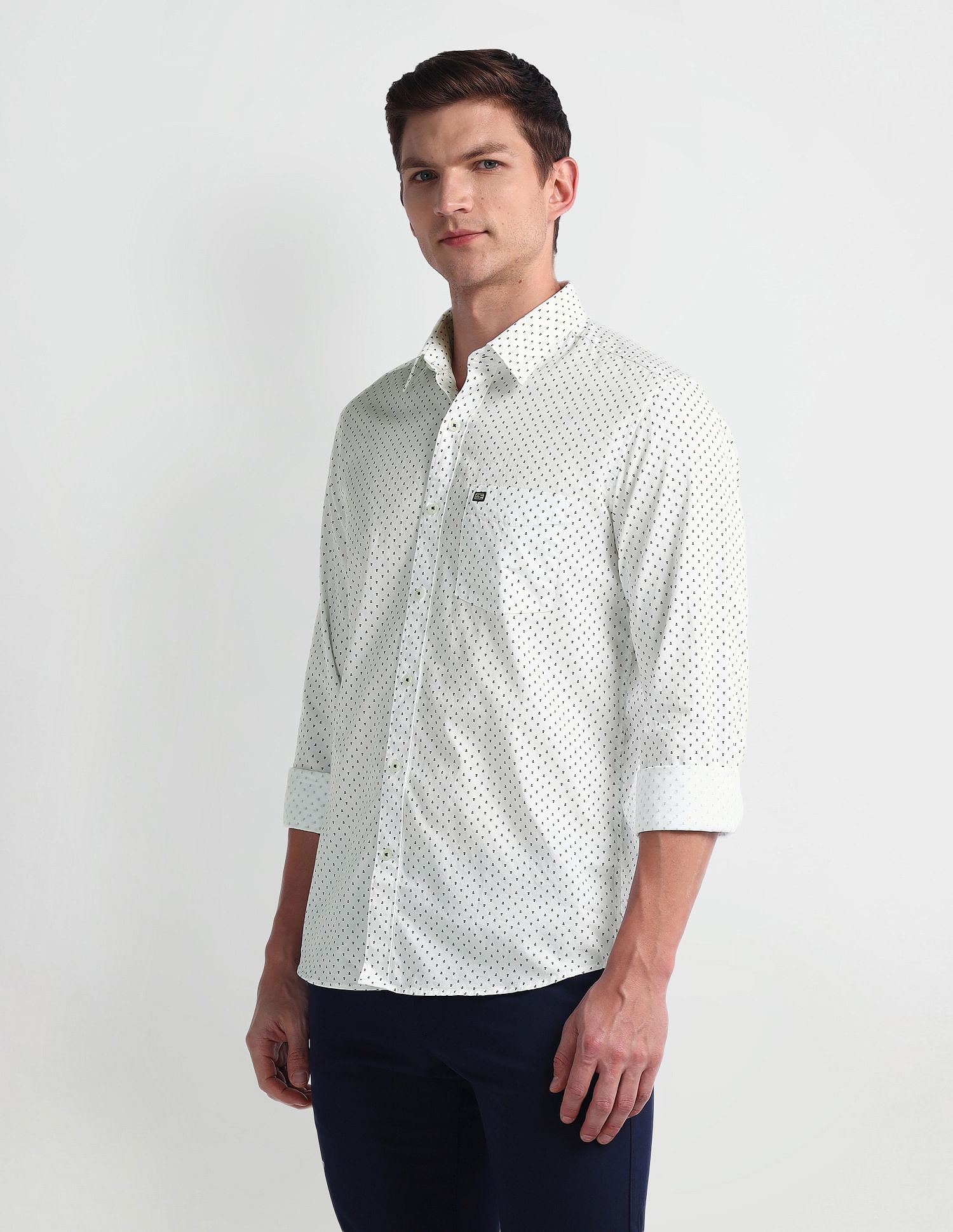 Arrow Sport Geometric Print Manhattan Slim Shirt