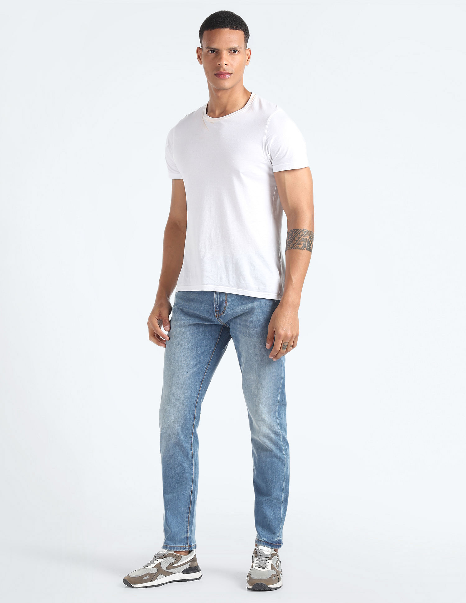 Flying Machine Slash Slim Tapered Fit Mid Rise Jeans