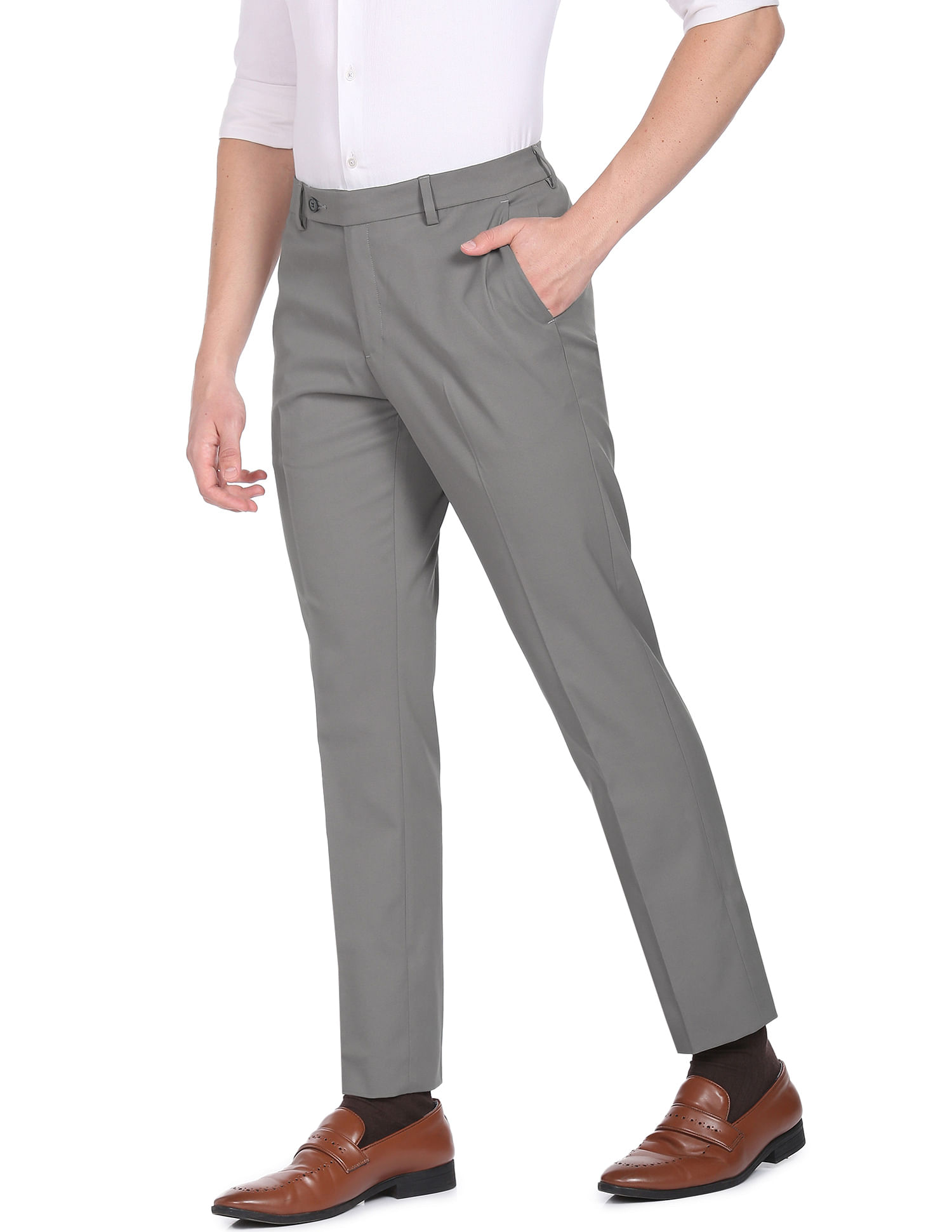 50% OFF on Arrow Men Grey Smart Smart Fit Autoflex Regular Fit Solid Formal  Trousers on Myntra | PaisaWapas.com