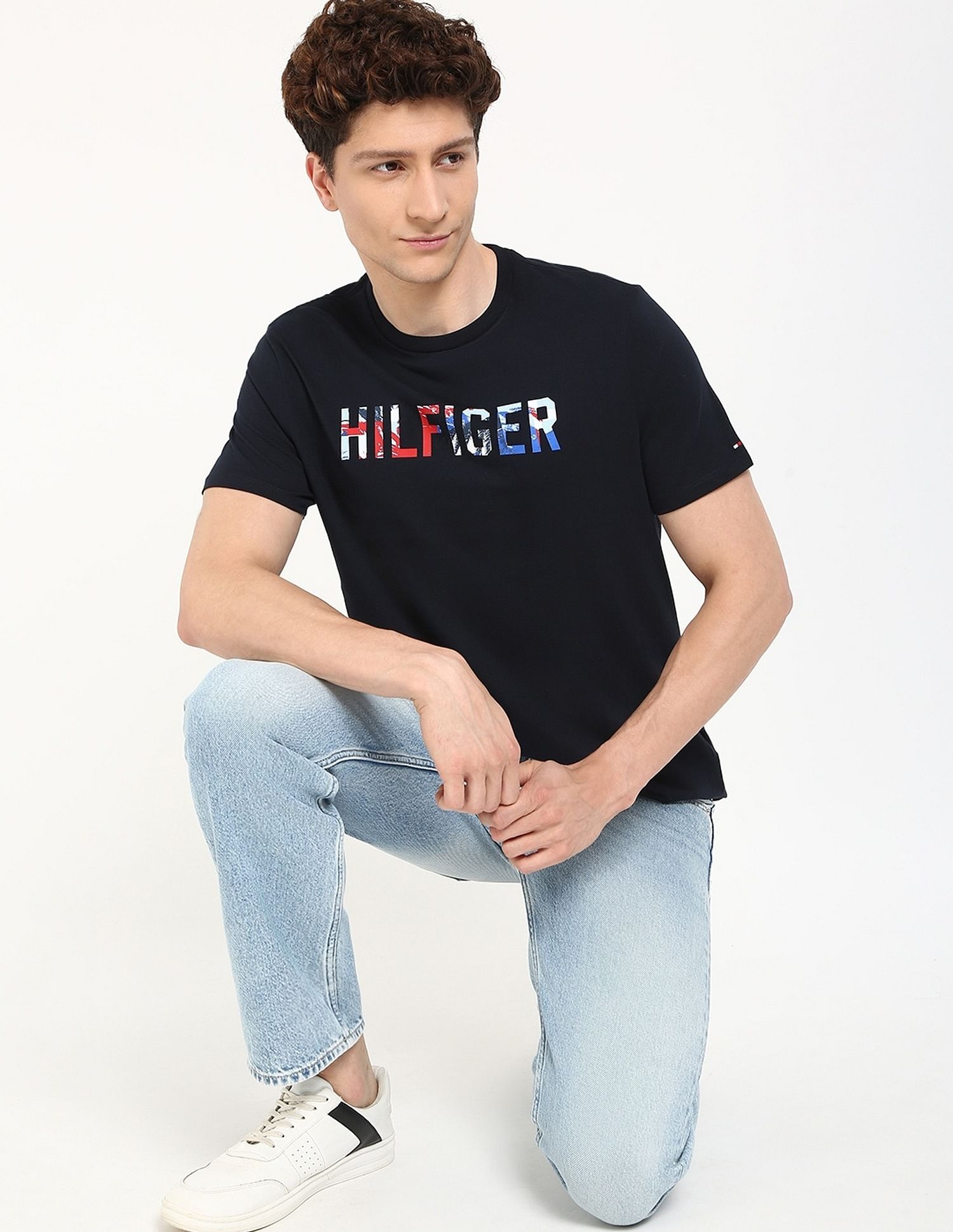 Tommy Hilfiger Logo Regular-Fit Cotton T-Shirt