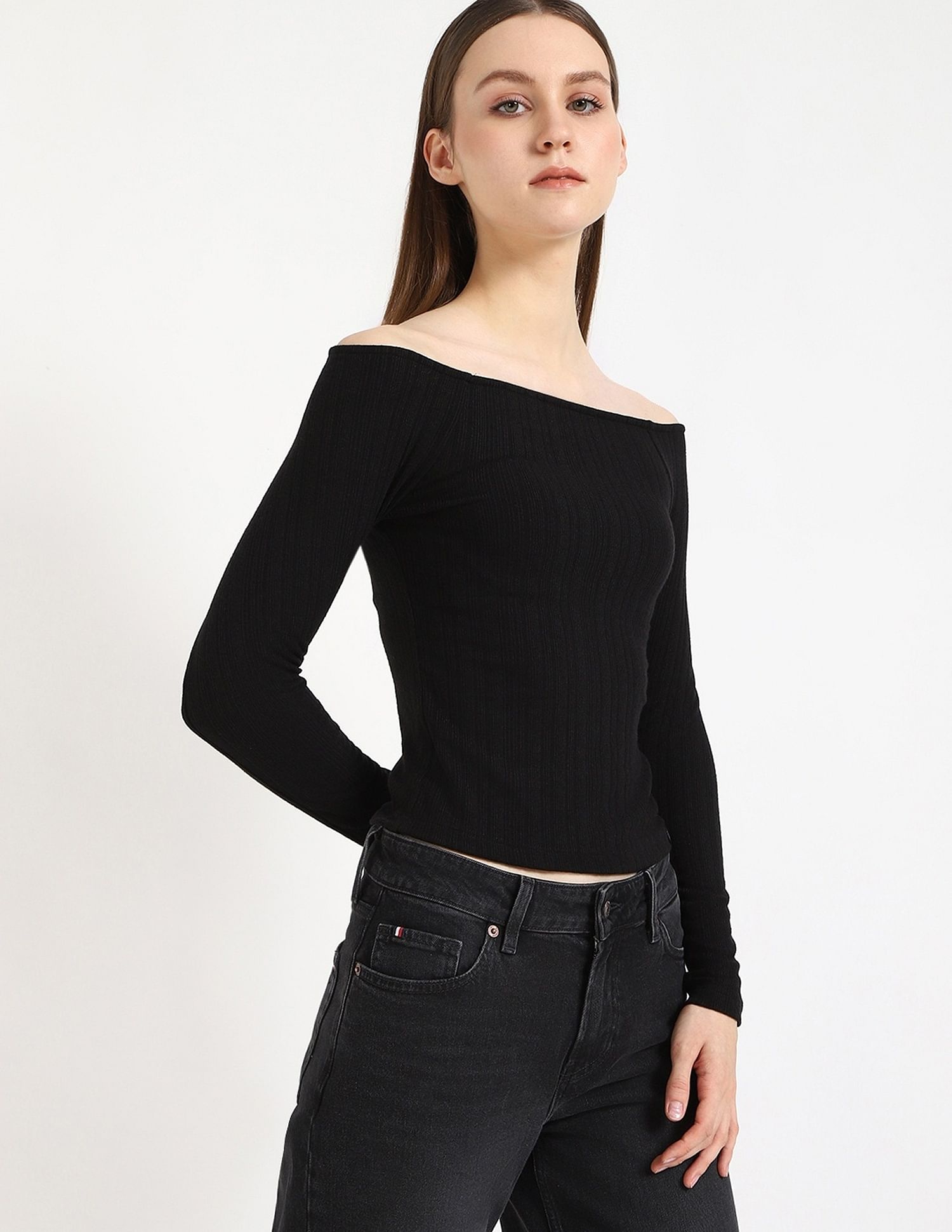 Calvin Klein Jeans Womens Slim Fit Solid Top