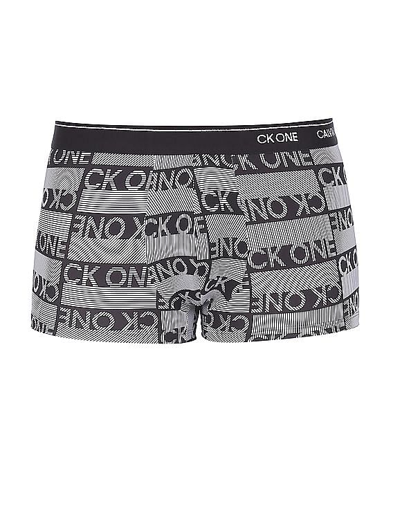 Calvin Klein Underwear Men Black Elasticized Brand Waist Brand Print  Trunks