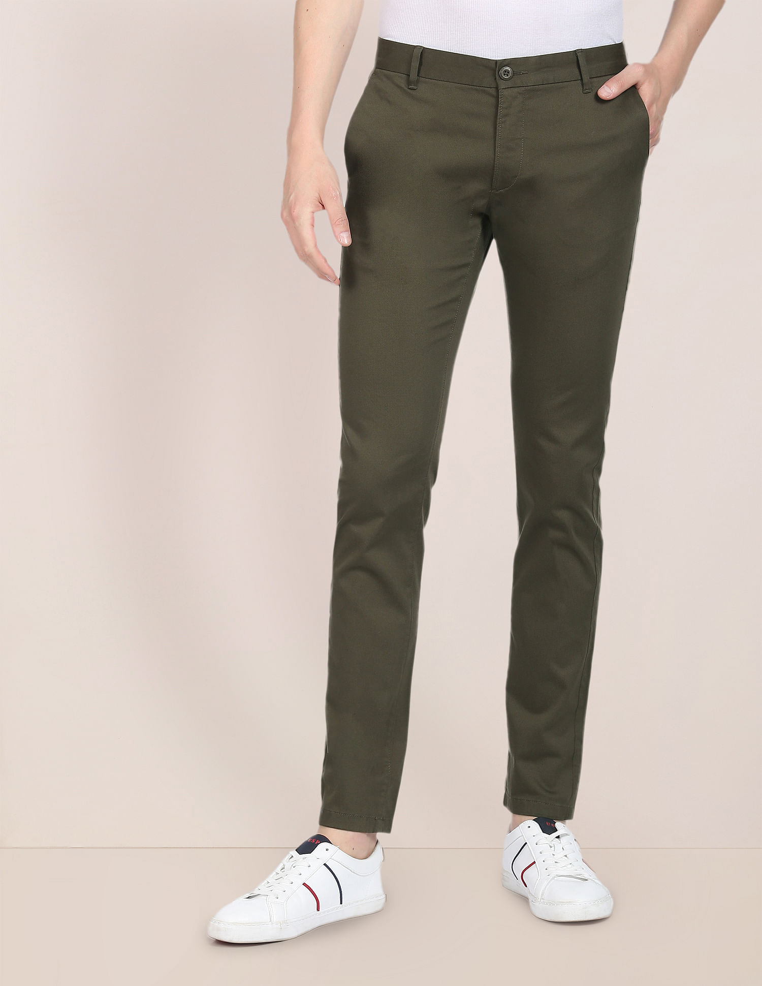 Buy Men Black Regular Fit Solid Casual Trousers Online - 561293 | Allen  Solly
