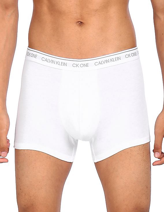 Buy Calvin Klein Underwear Men White Elasticized Waist Solid Trunks NNNOW