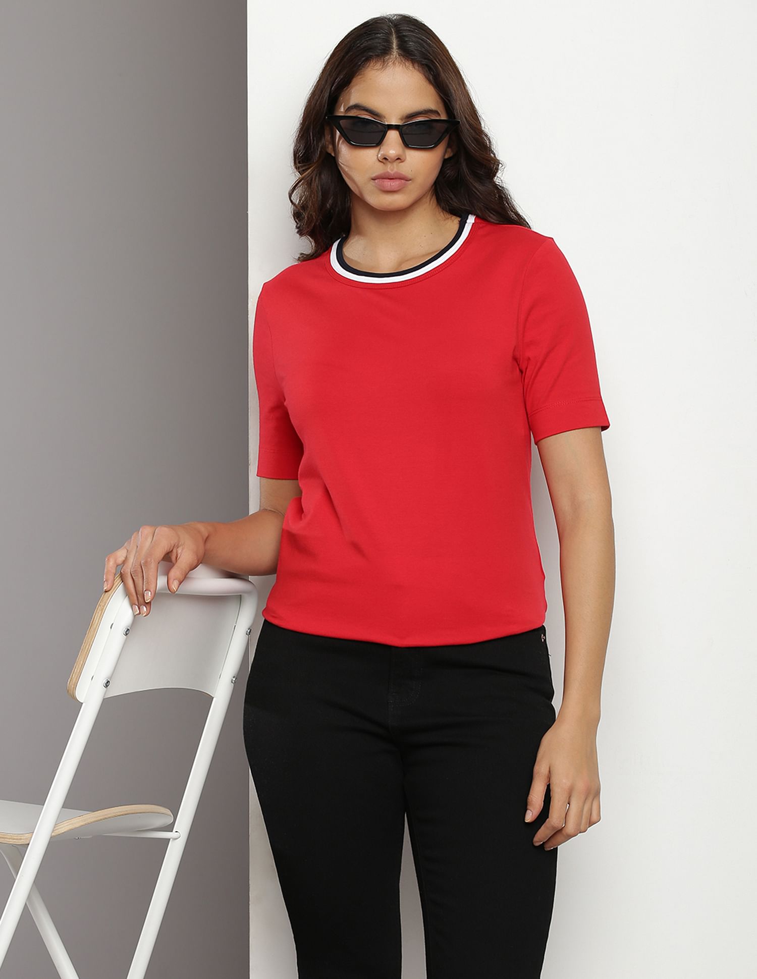 Tommy Hilfiger Solid Crew Neck T-Shirt