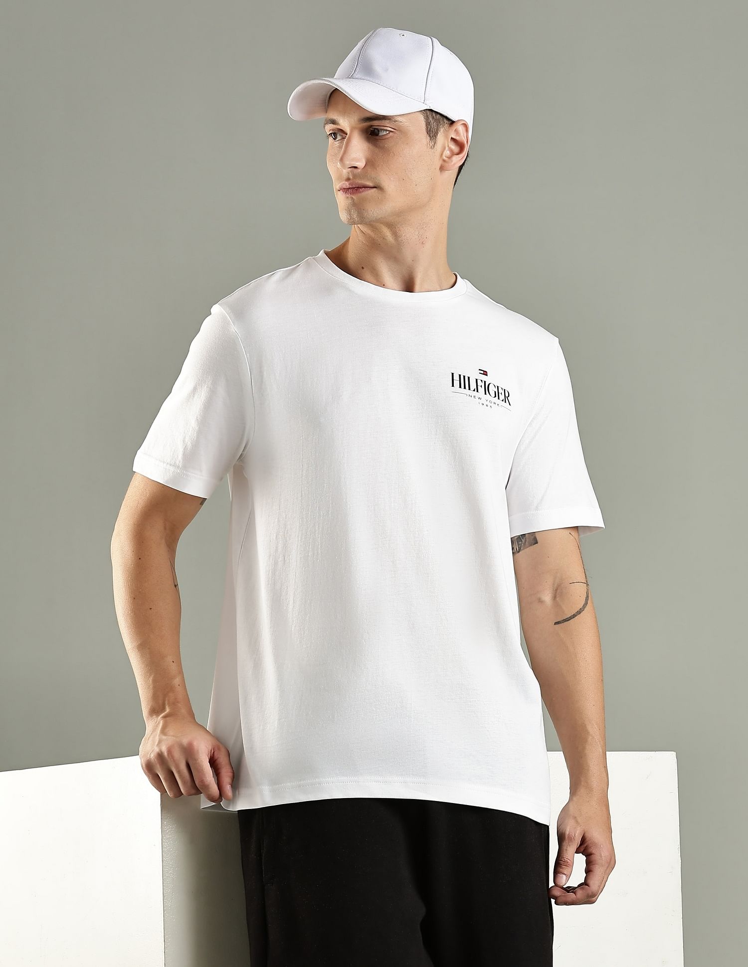 Tommy Hilfiger Logo Regular Fit Cotton T-Shirt