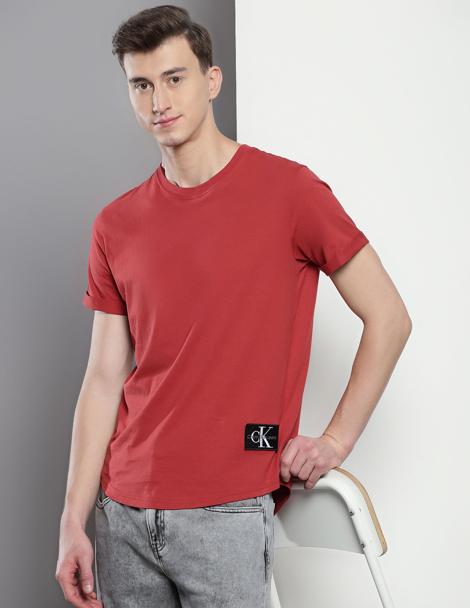 Calvin Klein Curved Hem Badge Logo T-Shirt
