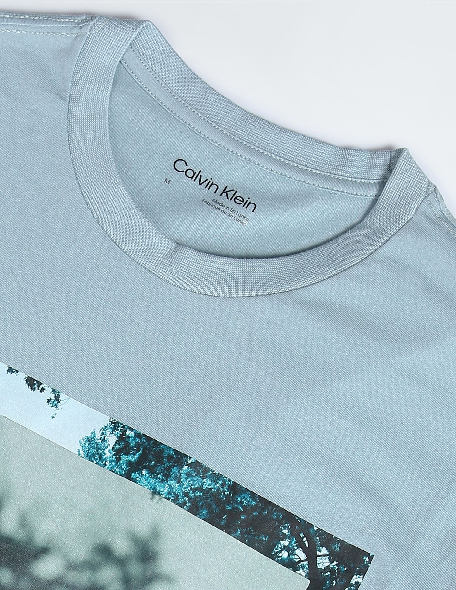 Calvin klein t outlet shirt label