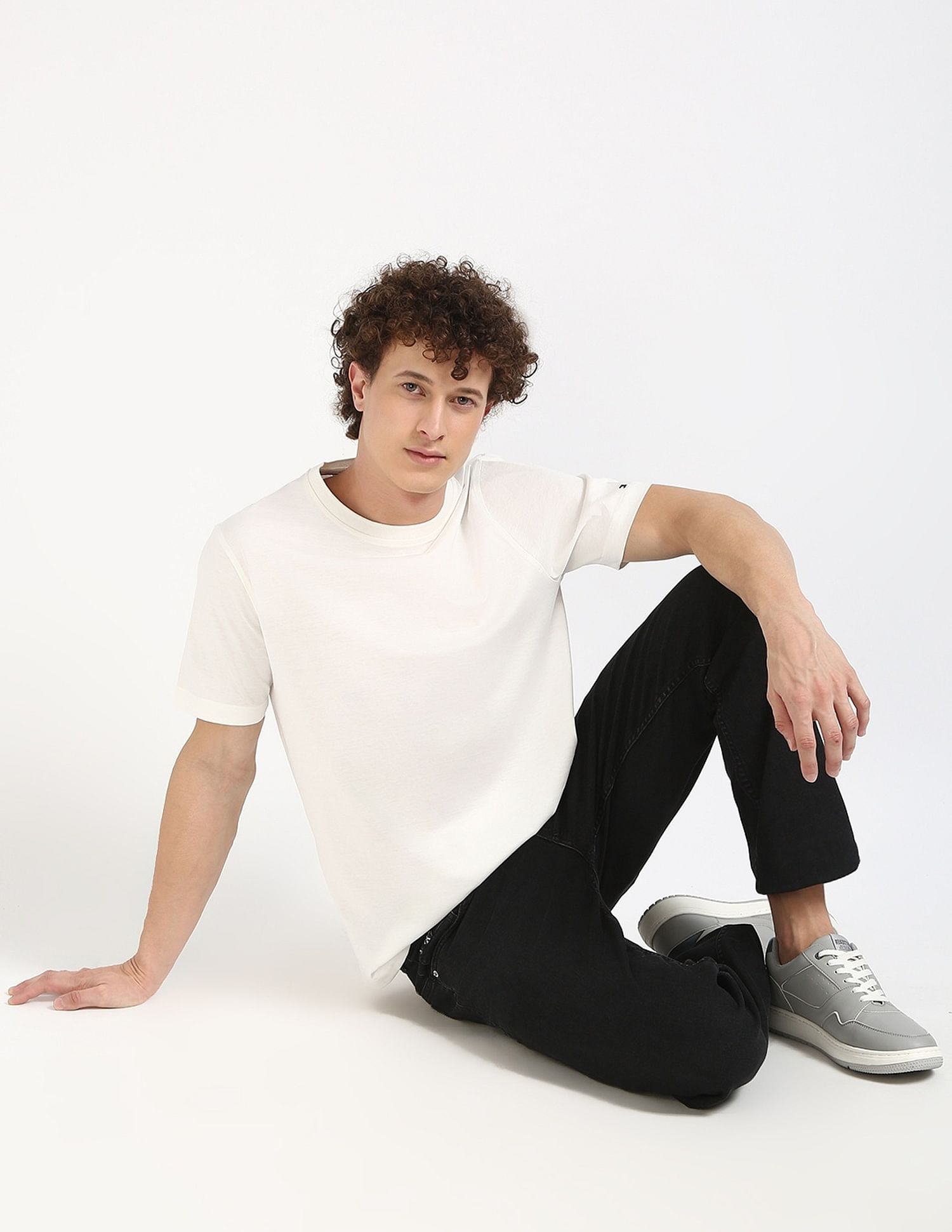 Tommy Hilfiger Solid Regular-Fit Cotton T-Shirt