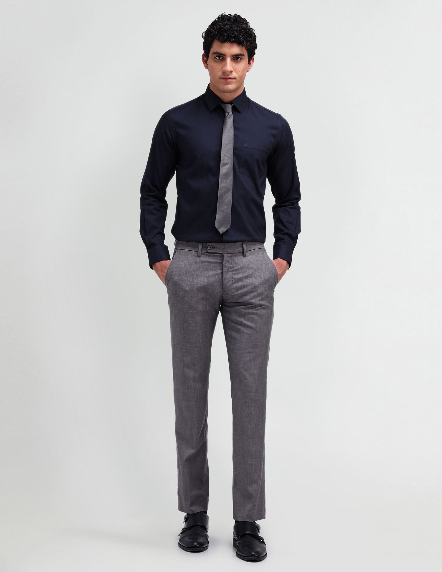 Arrow Manhattan Slim Fit Textured Shirt