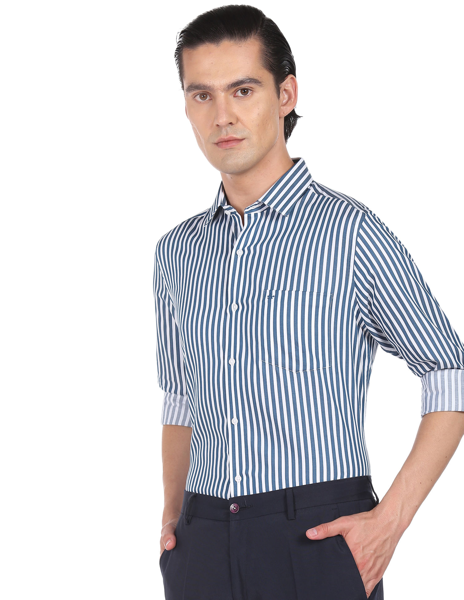 Buy Arrow Manhattan Slim Fit Vertical Stripe Shirt - NNNOW.com