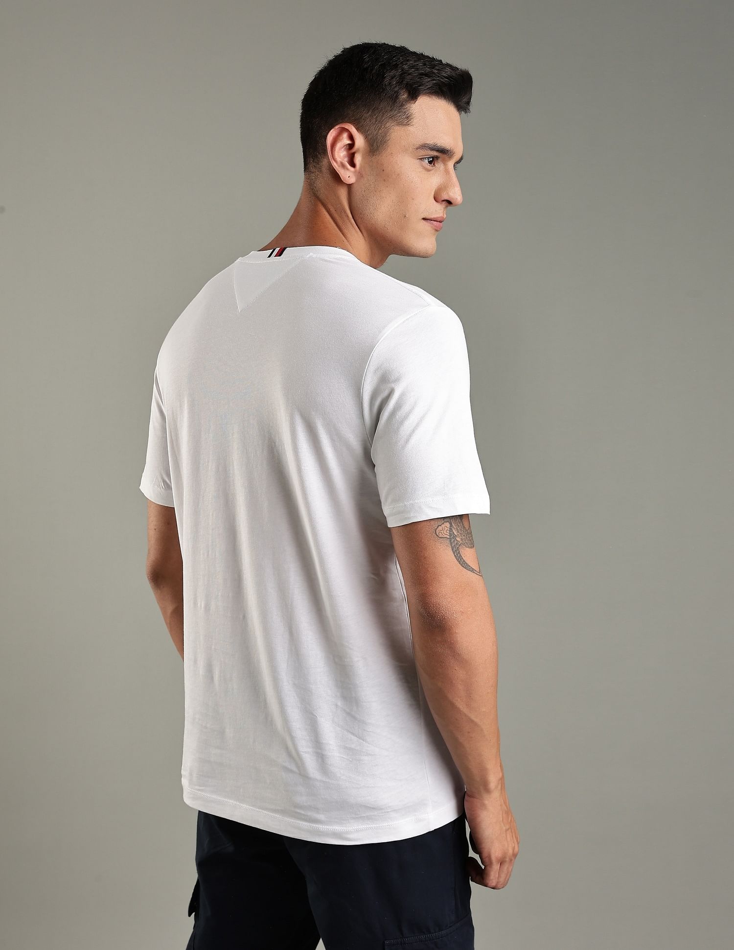 Tommy Hilfiger Logo Regular-Fit Cotton T-Shirt