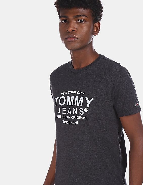 AMERI EMBOSS LOGO TEE