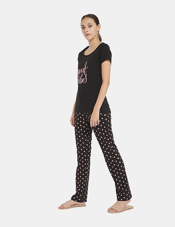 Buy Jockey Cotton Stretch Lounge PantsBlack at Rs949 online  Activewear  online