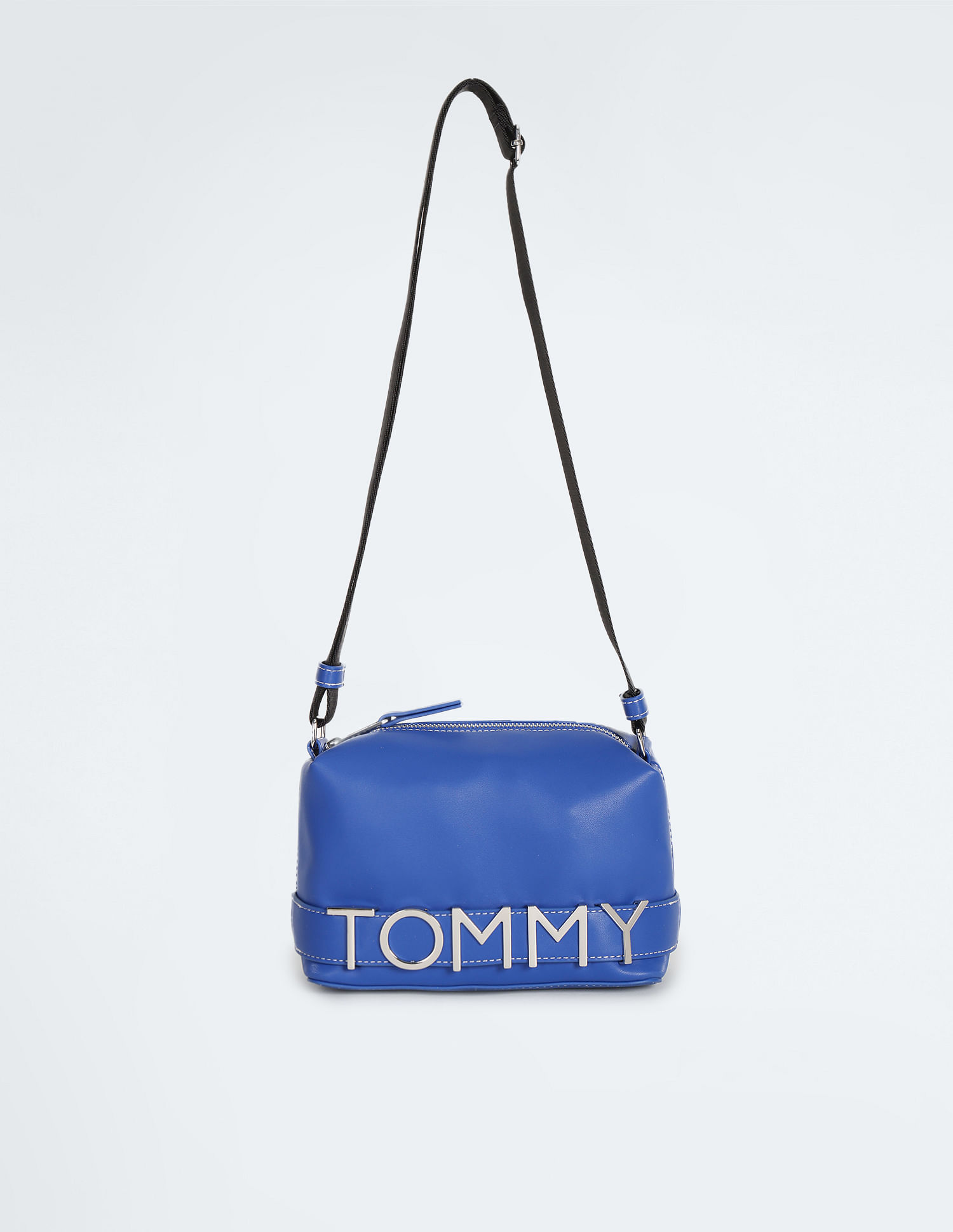 Buy Tommy Hilfiger Bold Metallic Logo Camera Sling Bag NNNOW