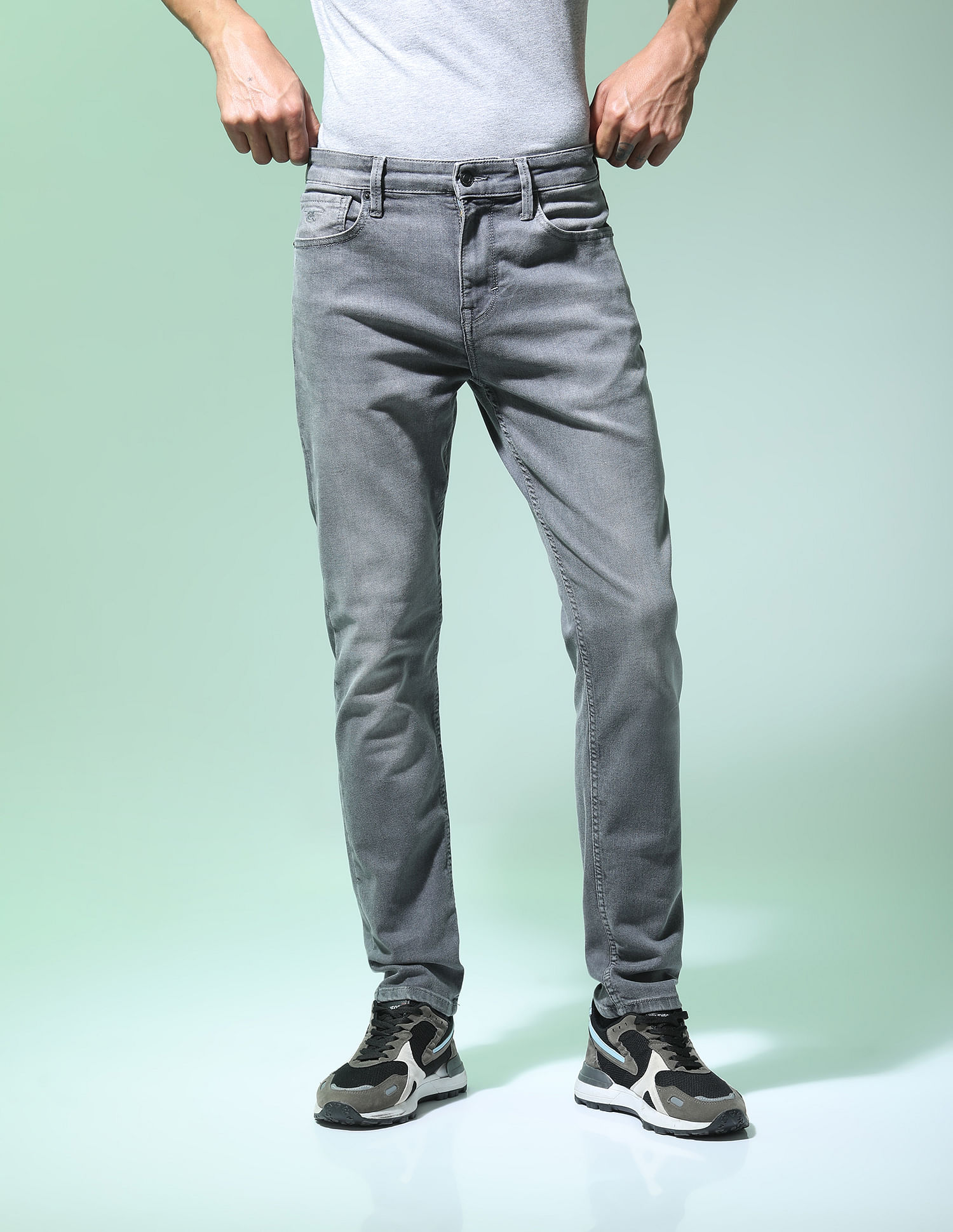 Flying Machine Slim Tapered Fit Stone Wash Jeans