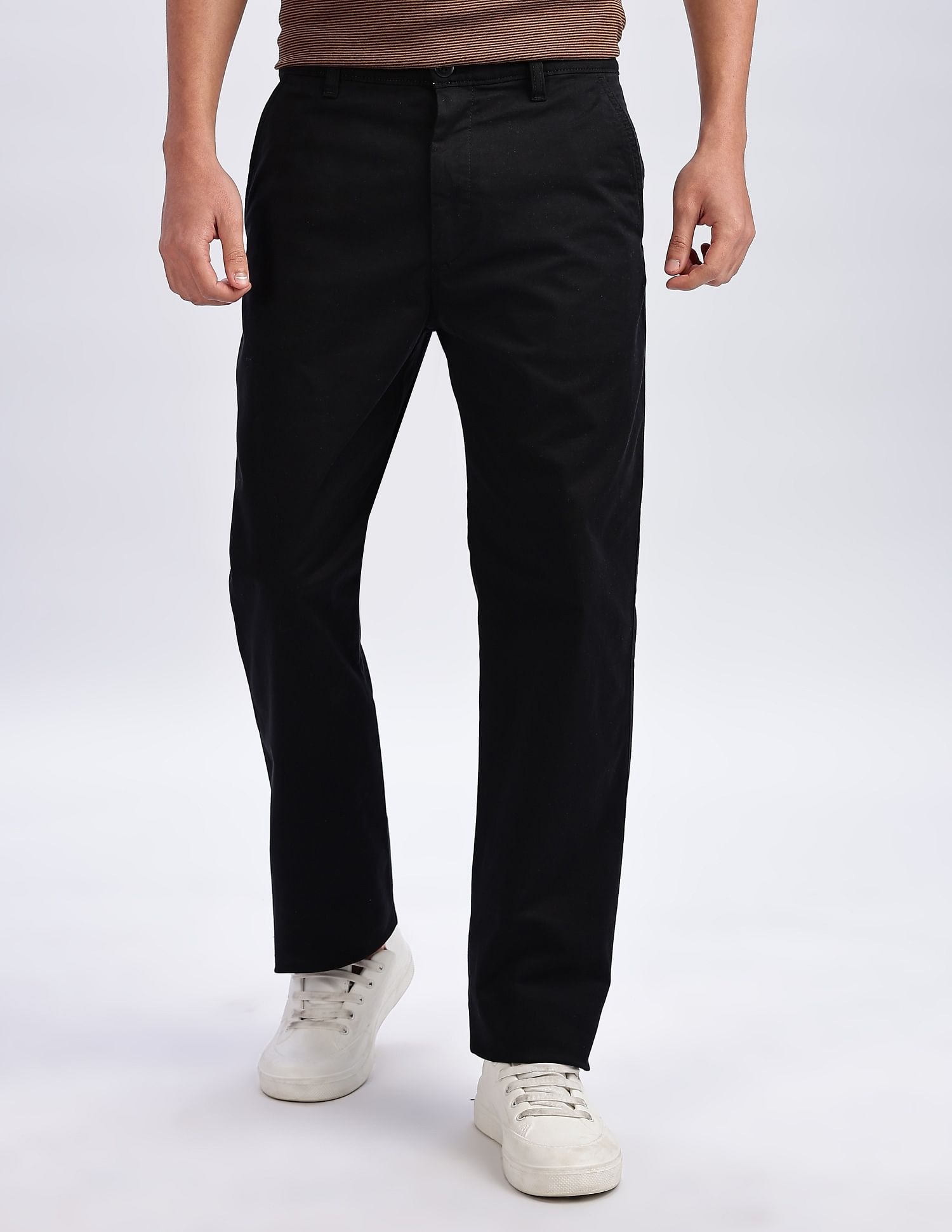 Calvin Klein Jeans Relaxed-Fit Solid Mid Rise Trousers