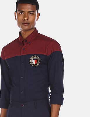 Tommy Hilfiger Men Navy And Maroon Badge Logo Colour Block Casual Shirt