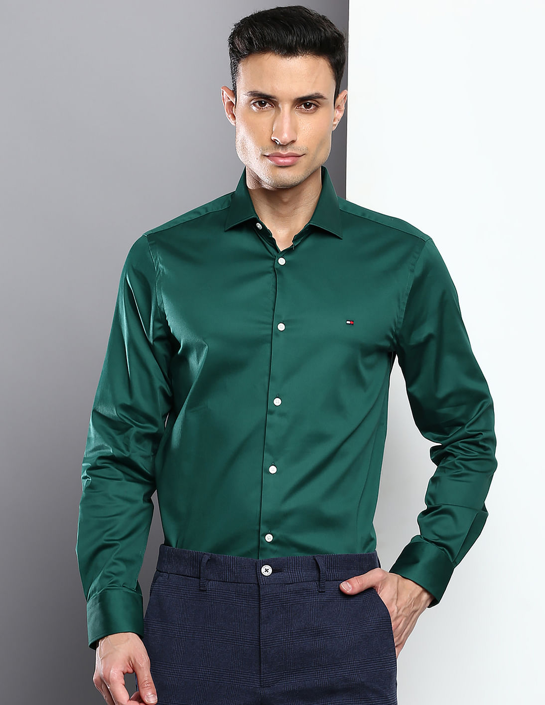 Buy Tommy Hilfiger Solid Satin Casual Shirt - NNNOW.com