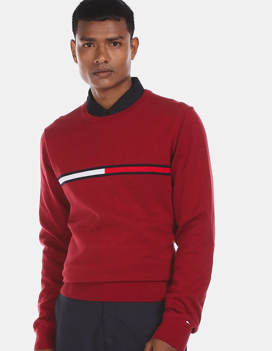 Buy Tommy Hilfiger Men Maroon Crew Neck Brand Flag Knit Sweater - NNNOW.com