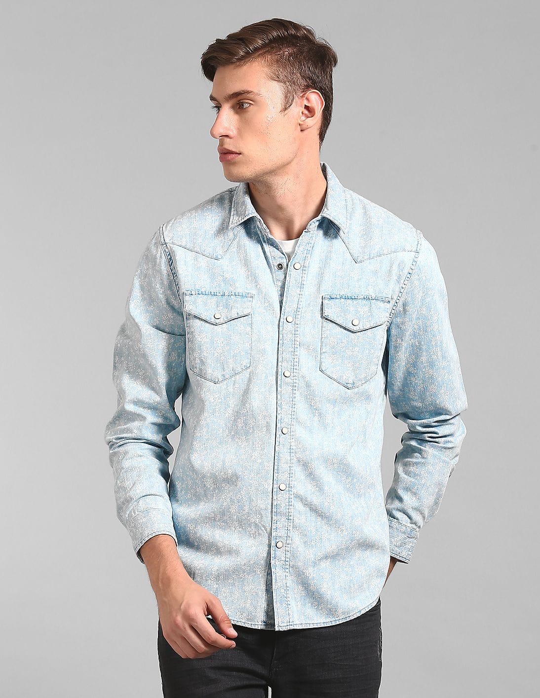 Buy GAP Men Blue Slim Fit Floral Print Western Shirt In Denim