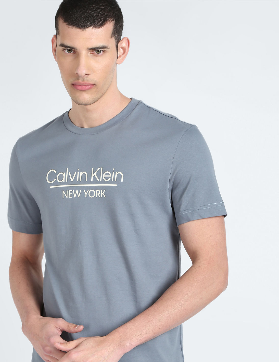 Descubrir 33+ imagen calvin klein grey shirt 