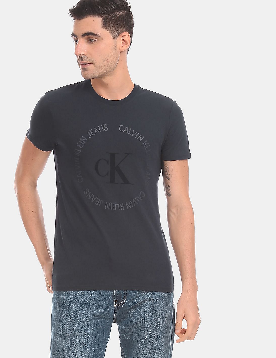 Buy Calvin Klein Men Navy Slim Fit Short Sleeve T-Shirt - NNNOW.com