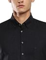 Calvin Klein Men Dark Grey Slim Fit Heathered Cotton Casual Shirt